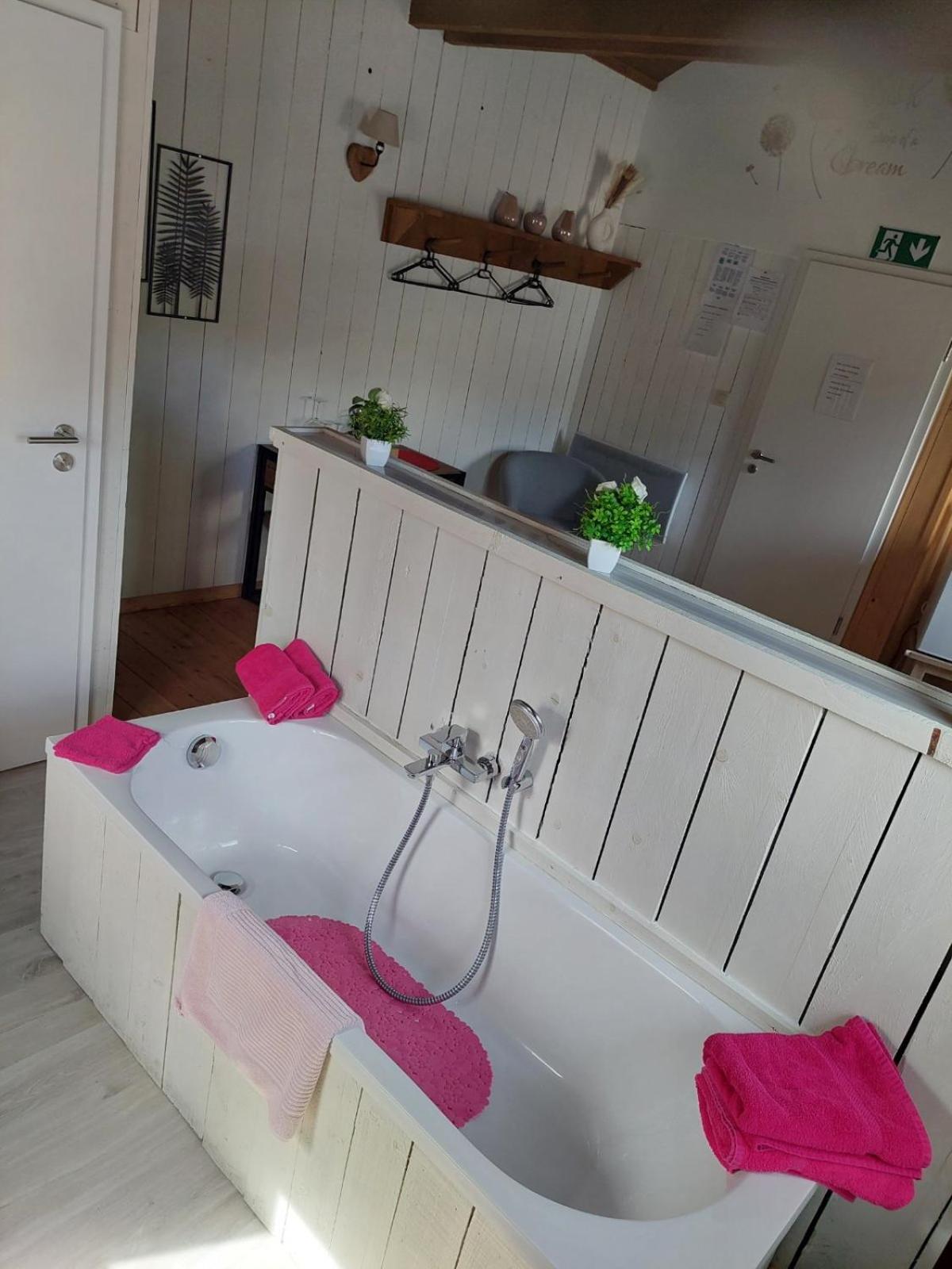 말메디 La Petite Suisse B&B 외부 사진
